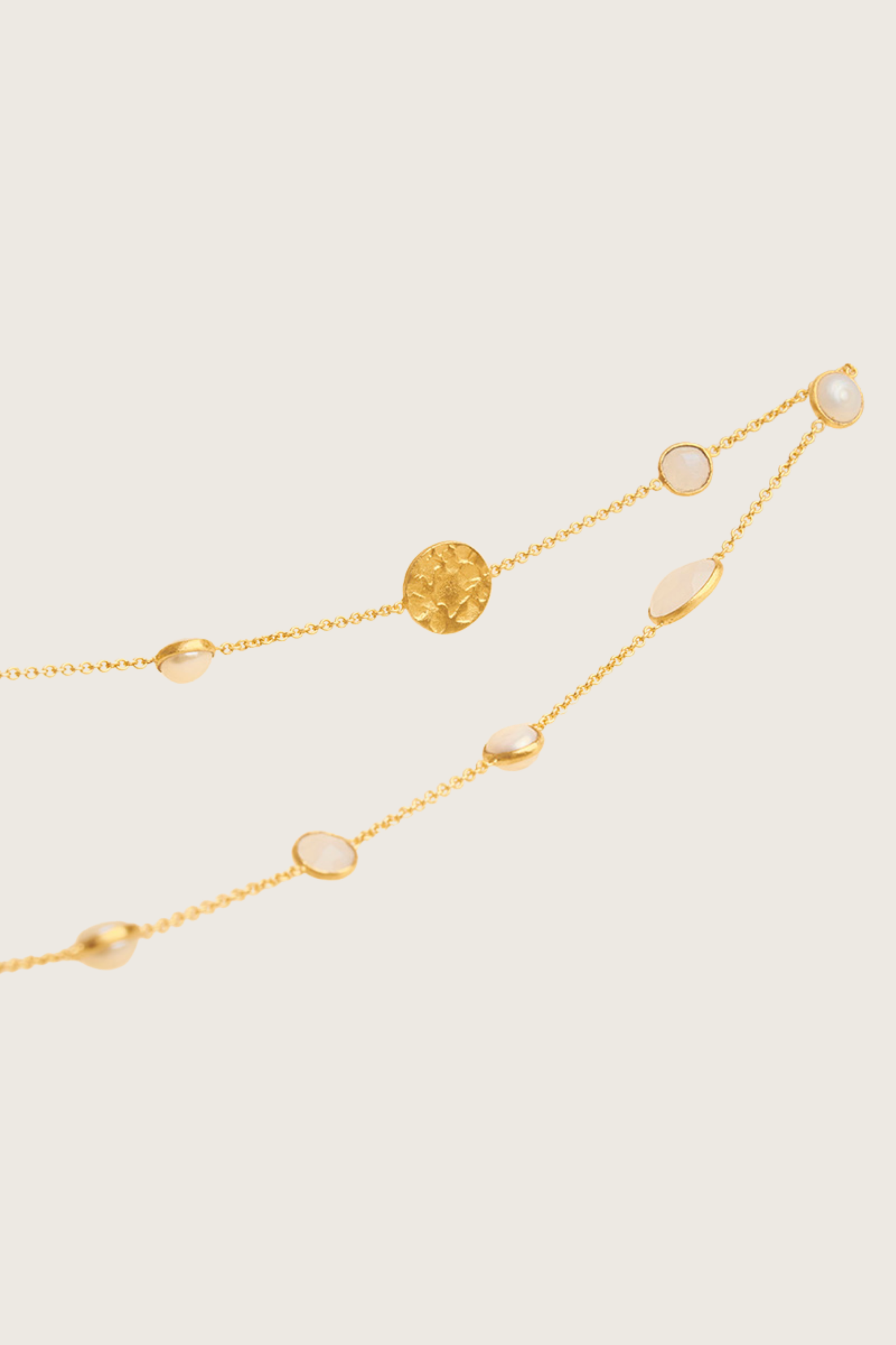 Minski 18K gerecycled fijn goud vergulde ketting, witte parel / regenboog maansteen